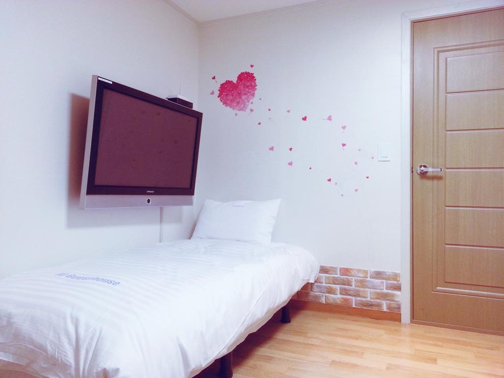 Iu Myeongdong 2* Seul