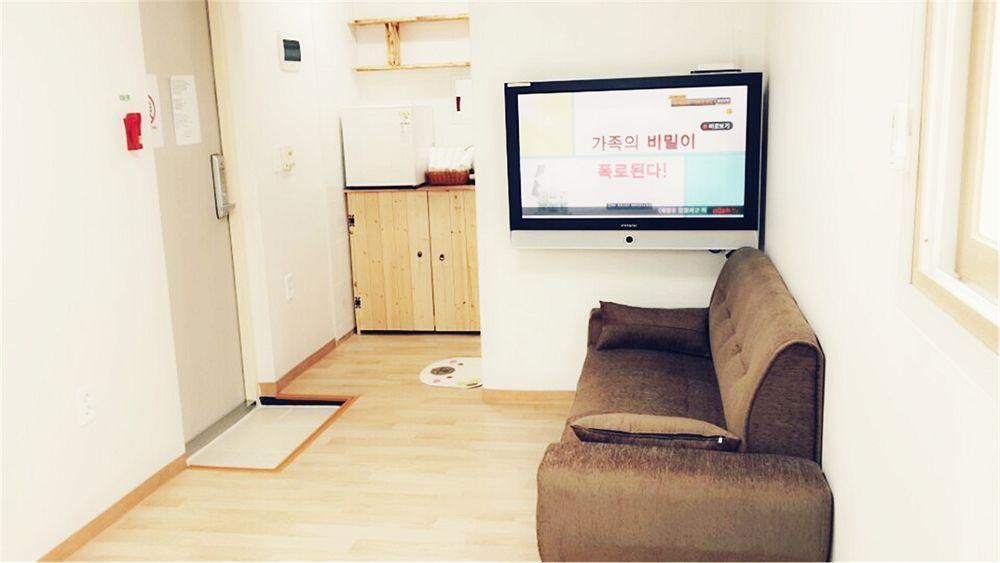 Iu Myeongdong 2* Seul