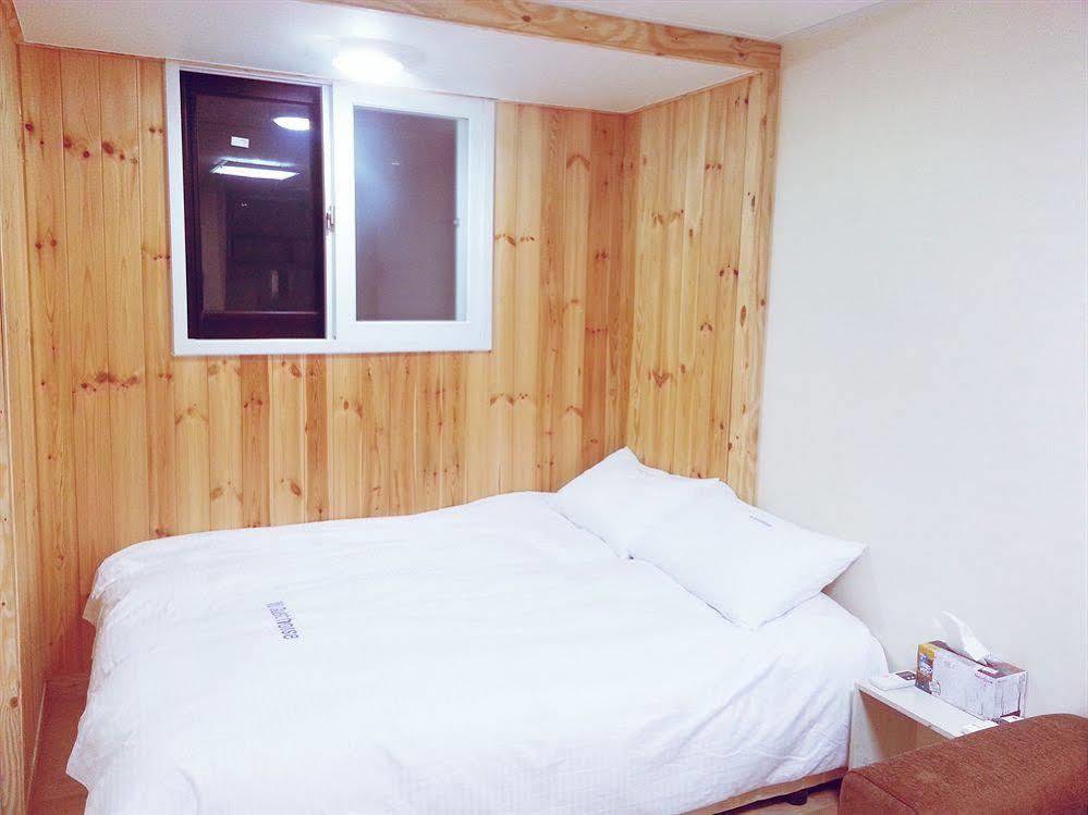 Rumah tetamu Iu Myeongdong 2*