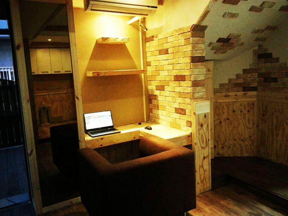 Iu Myeongdong Guest house 2*